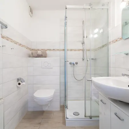 Gaestehaus Windrose 3 شقة *